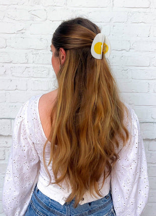 Midi Egg Hair Claw